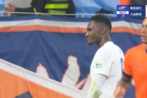 媒体人谈马莱莱99分钟错失点球绝杀：牟鹏飞等着他摆腿再做出反应