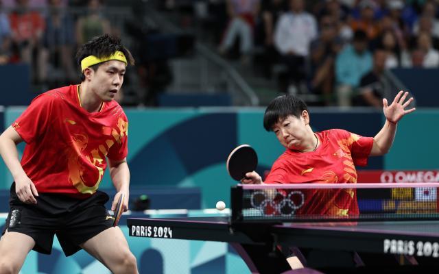 b体育-Day 4前瞻：“莎头”冲金 中国女重能否创造奇迹？